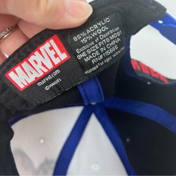 Disney Marvel Avengers Embroidered Snap Back Trucker Cap Unisex OS - Picture 14 of 14